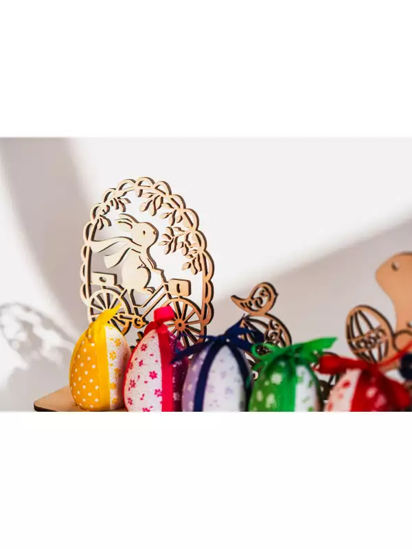 Velikonoční stojan na vajíčka